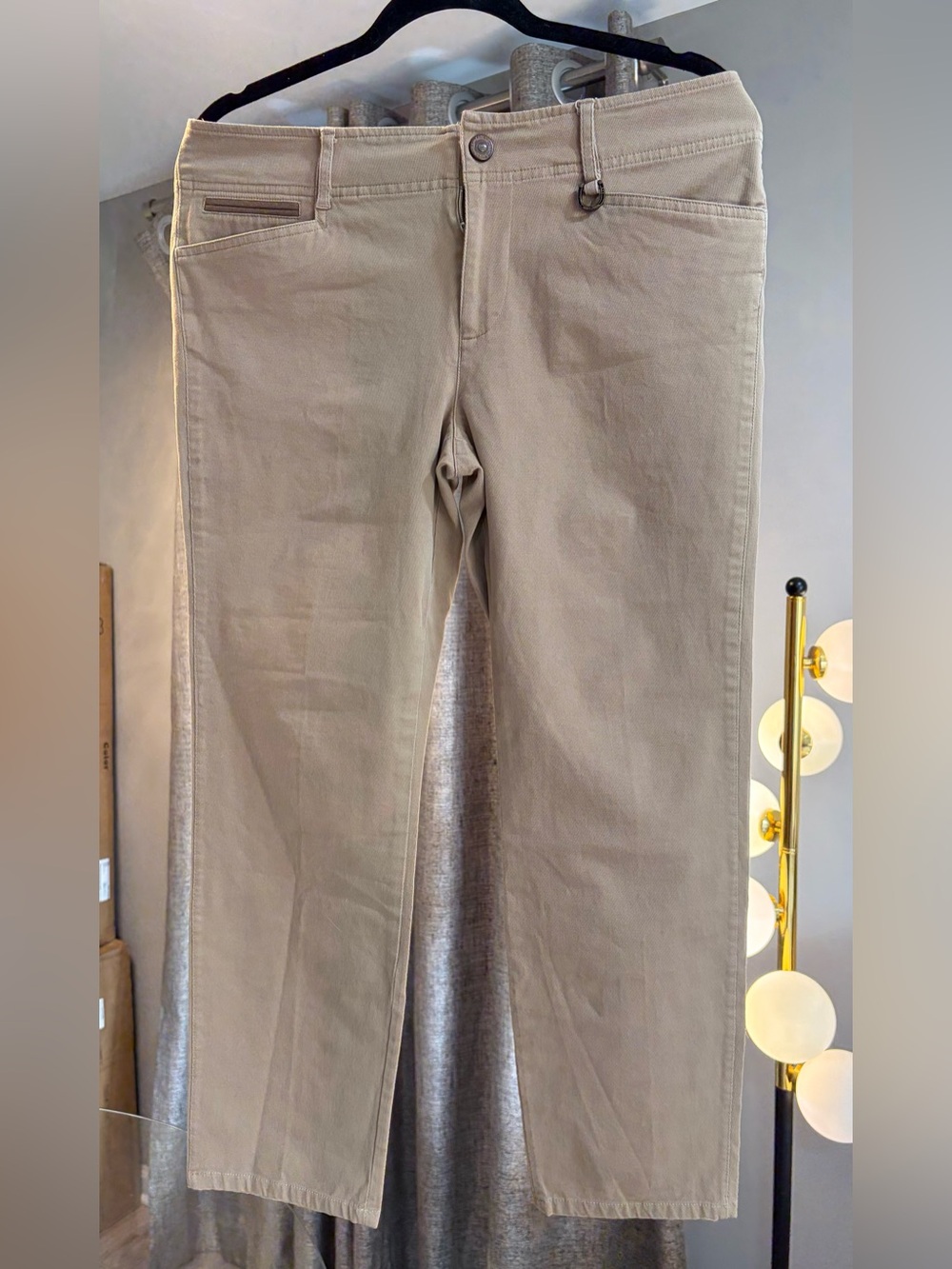 Ralph Lauren Women’s Straight in Light Tan Pants. SIZE 8P